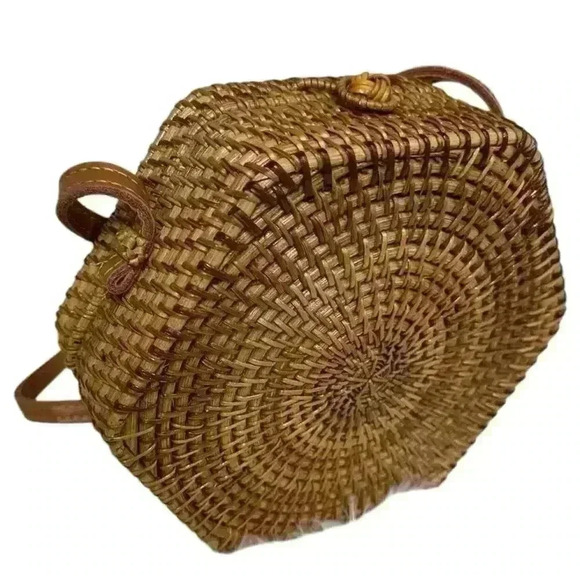 Rattan Crossbody Bag - Picture 7 of 9
